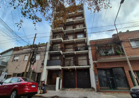 Beazley 867, Sáenz Peña, Tres de Febrero, Provincia de Buenos Aires, Argentina, 1 Bedroom Bedrooms, ,1 BathroomBathrooms,Departamentos,Alquiler,Beazley,2895