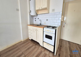 Beazley 867, Sáenz Peña, Tres de Febrero, Provincia de Buenos Aires, Argentina, 1 Bedroom Bedrooms, ,1 BathroomBathrooms,Departamentos,Alquiler,Beazley,2895