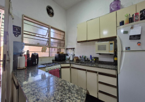 Padre Silberman 1319, Santos Lugares, Tres de Febrero, Provincia de Buenos Aires, Argentina, 7 Bedrooms Bedrooms, 6 Rooms Rooms,2 BathroomsBathrooms,Casas,Venta,Padre Silberman,2896