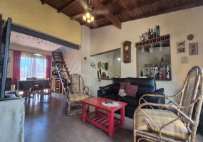 Padre Silberman 1319, Santos Lugares, Tres de Febrero, Provincia de Buenos Aires, Argentina, 7 Bedrooms Bedrooms, 6 Rooms Rooms,2 BathroomsBathrooms,Casas,Venta,Padre Silberman,2896