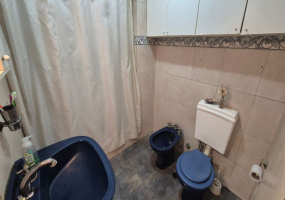 Padre Silberman 1319, Santos Lugares, Tres de Febrero, Provincia de Buenos Aires, Argentina, 7 Bedrooms Bedrooms, 6 Rooms Rooms,2 BathroomsBathrooms,Casas,Venta,Padre Silberman,2896