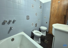 Manuel Bermudez 4020, Santos Lugares, Tres de Febrero, Provincia de Buenos Aires, Argentina, 5 Bedrooms Bedrooms, 4 Rooms Rooms,2 BathroomsBathrooms,PH,Venta,Manuel Bermudez,2898