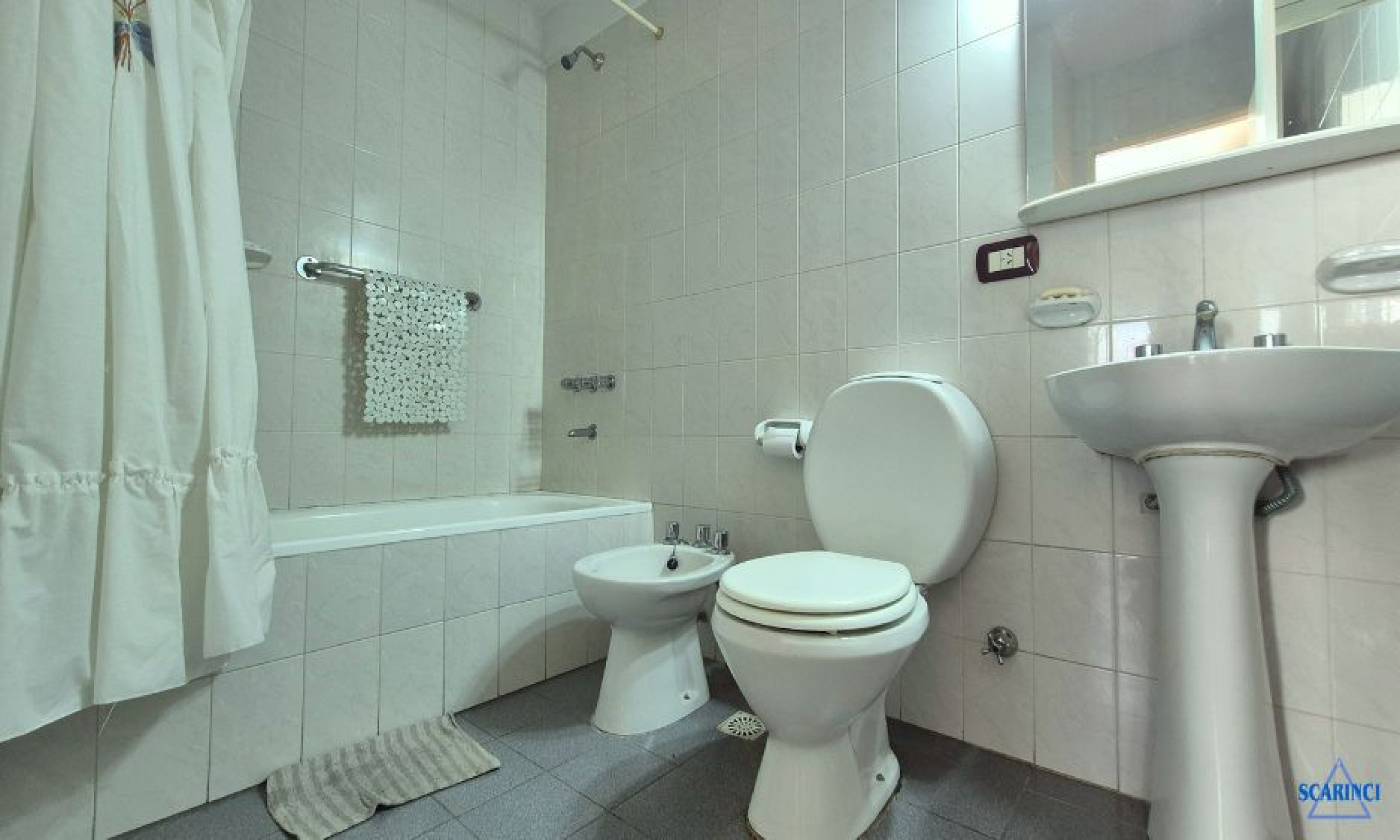 Chile 1432, Villa Raffo, Tres de Febrero, Provincia de Buenos Aires, Argentina, 3 Bedrooms Bedrooms, 2 Rooms Rooms,1 BathroomBathrooms,Departamentos,Venta,Chile,2899