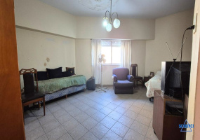Carlos Berg 4597, Villa Lynch, San Martin, Provincia de Buenos Aires, Argentina, 4 Bedrooms Bedrooms, 3 Rooms Rooms,2 BathroomsBathrooms,Casas,Venta,Carlos Berg ,2925