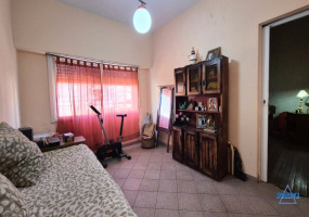 Carlos Berg 4597, Villa Lynch, San Martin, Provincia de Buenos Aires, Argentina, 4 Bedrooms Bedrooms, 3 Rooms Rooms,2 BathroomsBathrooms,Casas,Venta,Carlos Berg ,2925