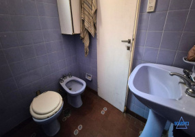 Carlos Berg 4597, Villa Lynch, San Martin, Provincia de Buenos Aires, Argentina, 4 Bedrooms Bedrooms, 3 Rooms Rooms,2 BathroomsBathrooms,Casas,Venta,Carlos Berg ,2925