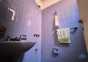 Carlos Berg 4597, Villa Lynch, San Martin, Provincia de Buenos Aires, Argentina, 4 Bedrooms Bedrooms, 3 Rooms Rooms,2 BathroomsBathrooms,Casas,Venta,Carlos Berg ,2925