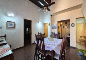 Carlos Berg 4597, Villa Lynch, San Martin, Provincia de Buenos Aires, Argentina, 4 Bedrooms Bedrooms, 3 Rooms Rooms,2 BathroomsBathrooms,Casas,Venta,Carlos Berg ,2925