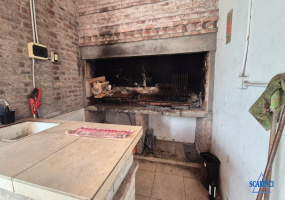 Petcovick 5564, Caseros, Tres de Febrero, Provincia de Buenos Aires, Argentina, 3 Bedrooms Bedrooms, 2 Rooms Rooms,1 BathroomBathrooms,PH,Venta,Petcovick,3000