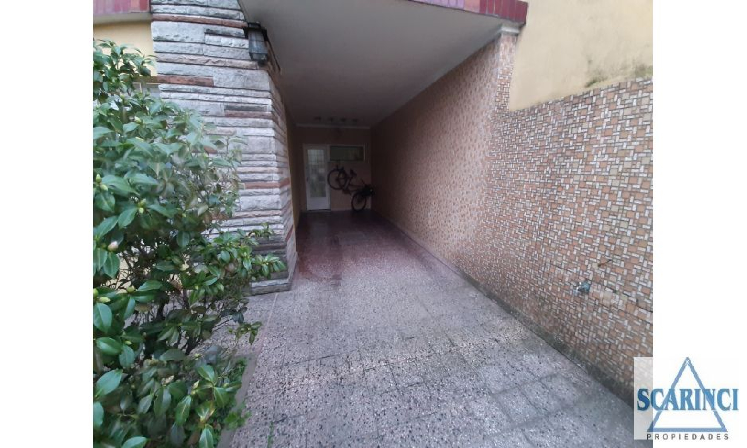 casa en dos plantas con dos viviendas