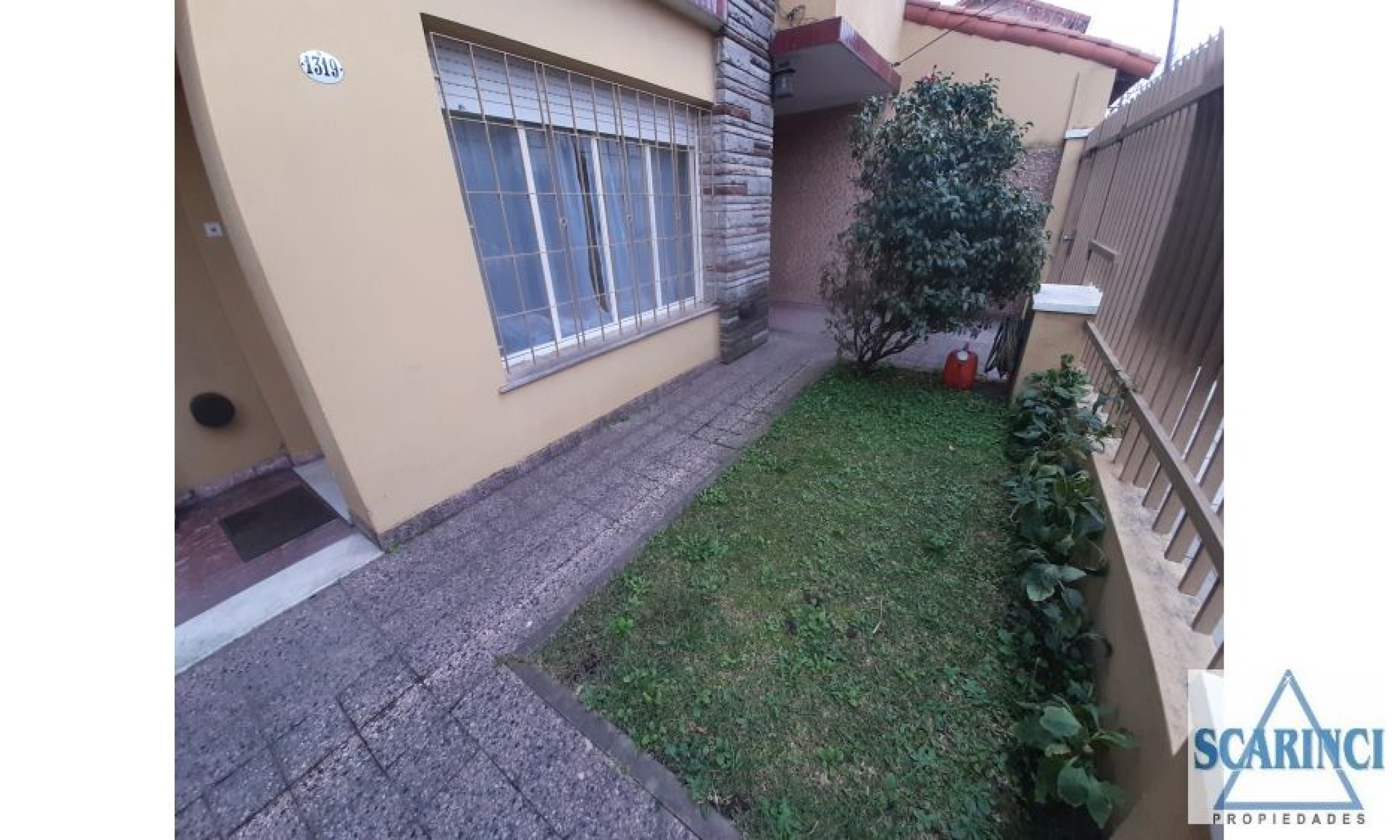 casa en dos plantas con dos viviendas