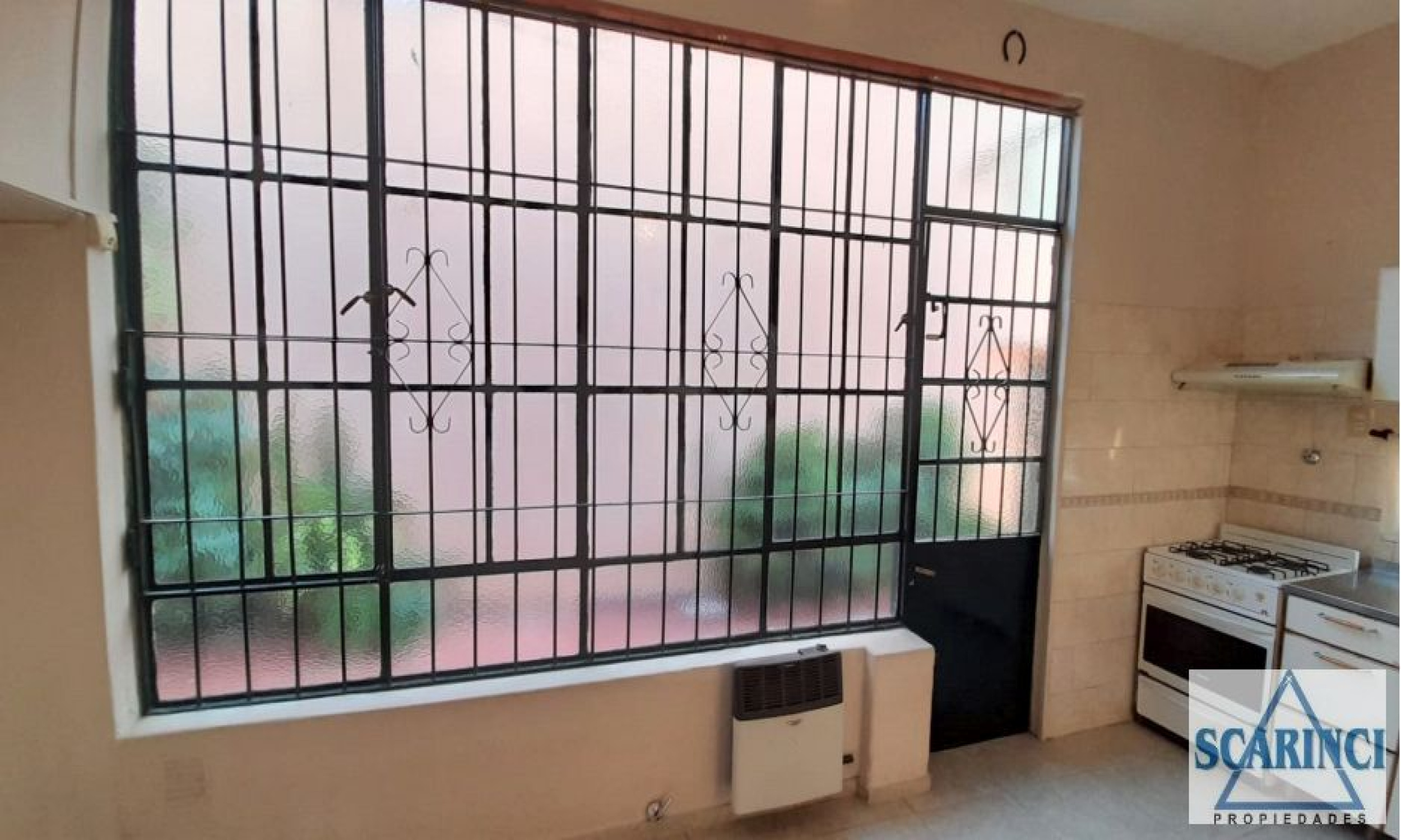 Roque Sáenz Peña 2800, Sáenz Peña, Tres de Febrero, Provincia de Buenos Aires, Argentina, 3 Bedrooms Bedrooms, 2 Rooms Rooms,1 BathroomBathrooms,PH,Venta,Roque Sáenz Peña,1894